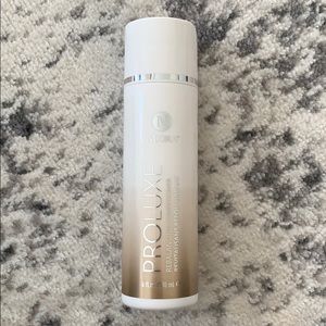 Neora Proluxe Rebalancing Conditioner